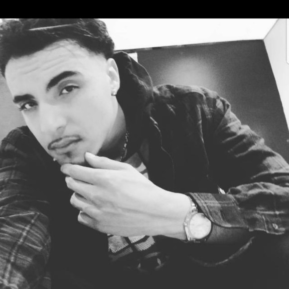 Meet your Posher, Daniel - Picture 1 of 1